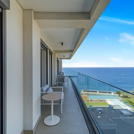 Aqua Luxe Funchal (Madeira)