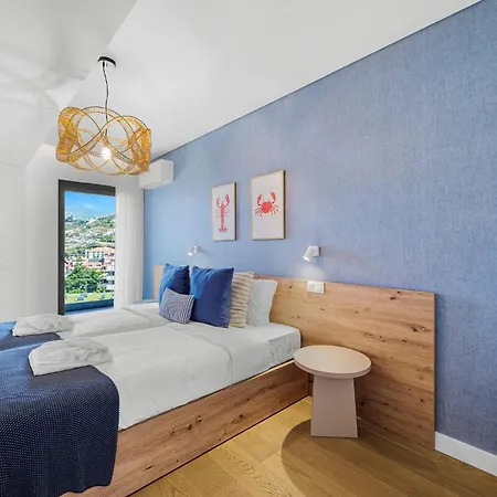 Aqua Luxe Apartment
