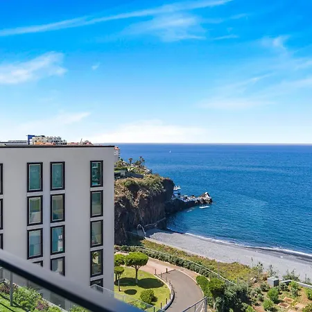 Aqua Luxe Funchal (Madeira)