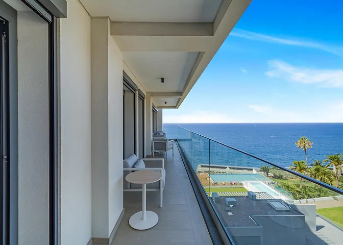 Aqua Luxe Funchal (Madeira)